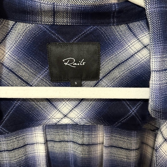 Rails Hunter Shirt Button Down - Picture 9 of 9